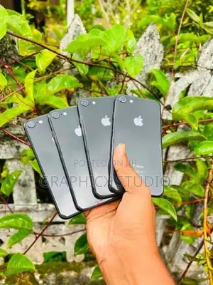 Apple iPhone 8 (Used)