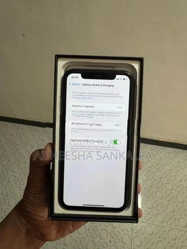 Apple iPhone XR (Used)
