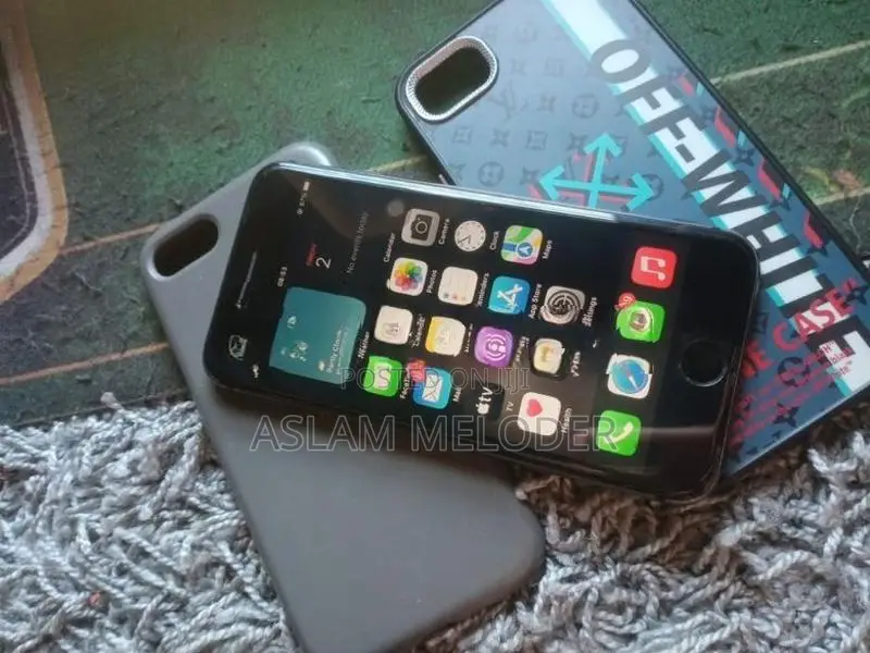Apple iPhone 8 (Used)