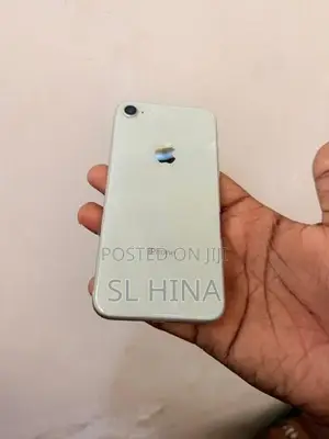 Apple iPhone 8 (Used)