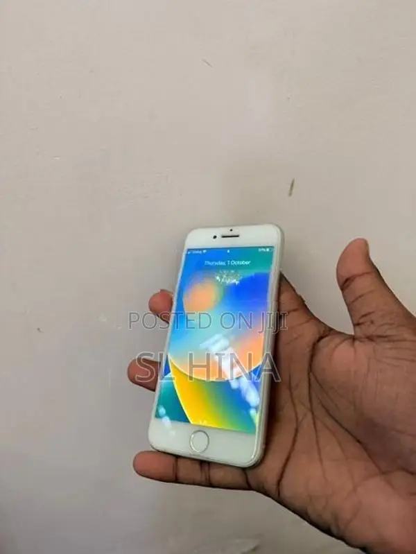 Apple iPhone 8 (Used)