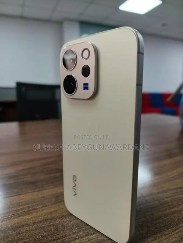 Vivo V70 (Used)