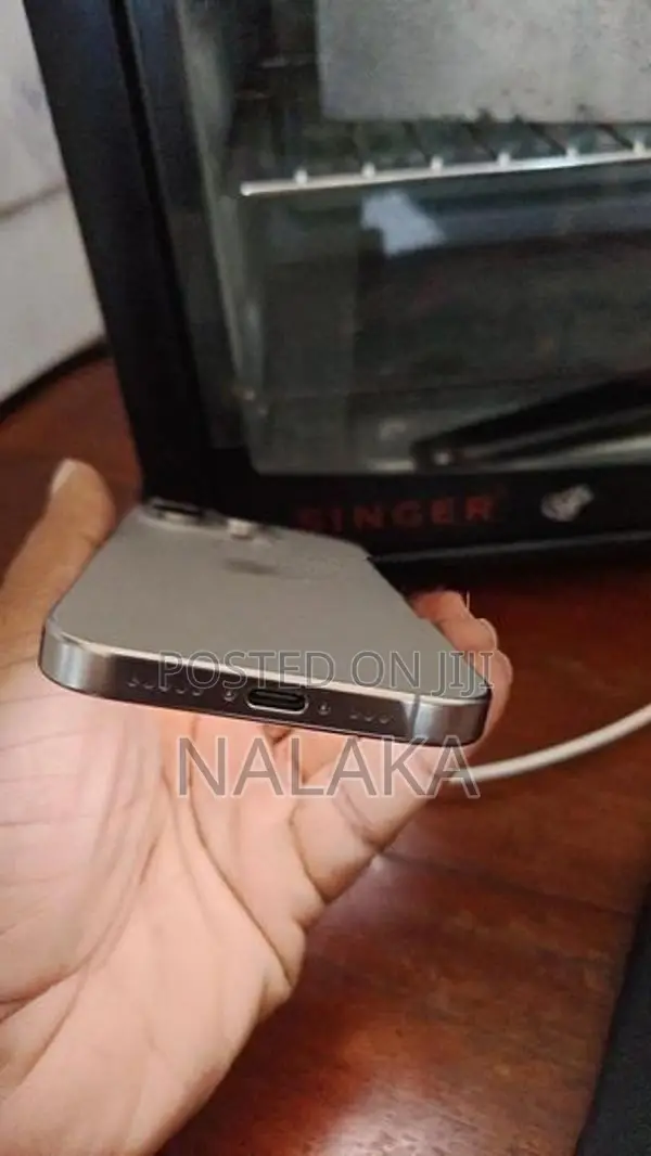 Apple iPhone 16 Pro (Used)