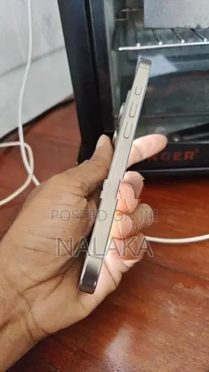 Apple iPhone 16 Pro (Used)