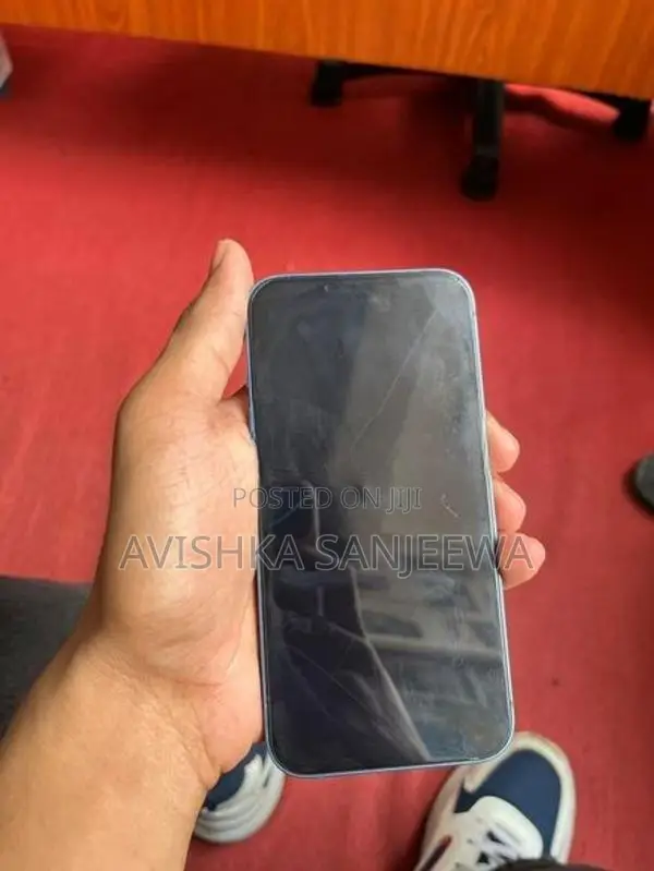 Apple iPhone 13 (Used)