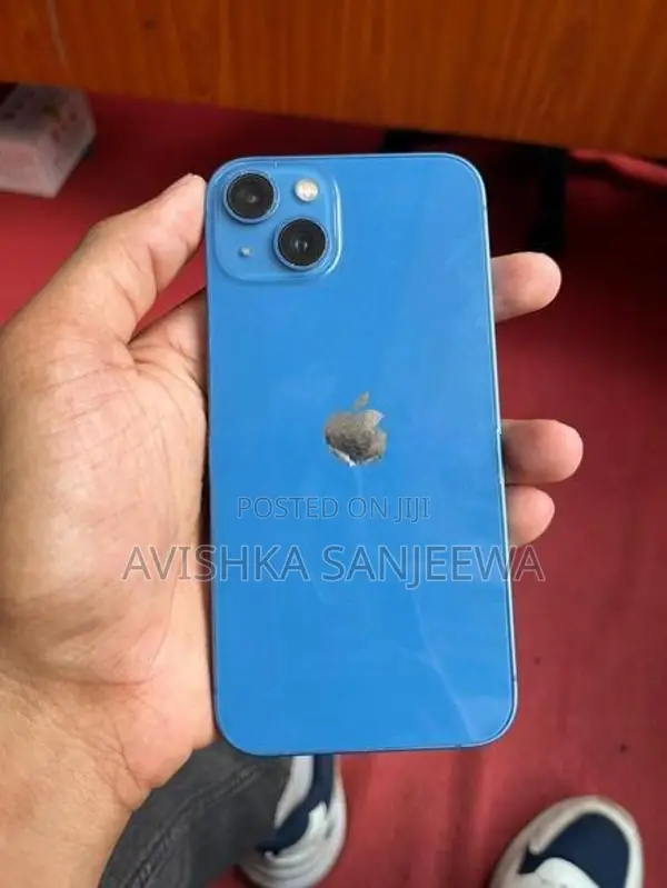 Apple iPhone 13 (Used)