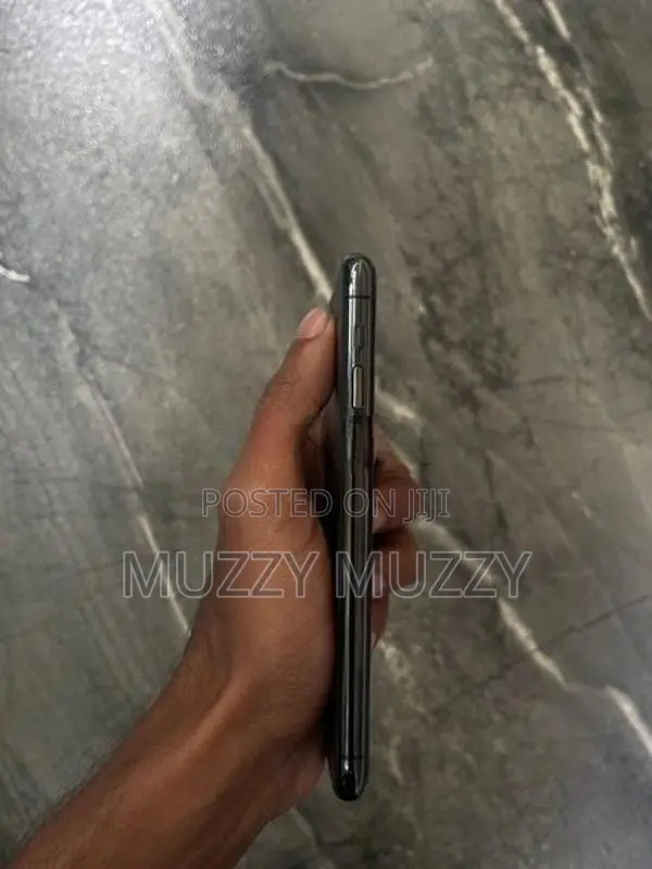 Apple iPhone 11 Pro 256GB (Used)