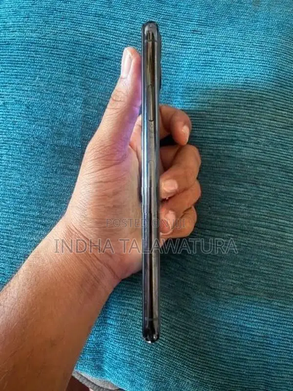 Apple iPhone 11 Pro Max (Used)
