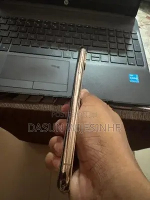 Apple iPhone XS (Used)