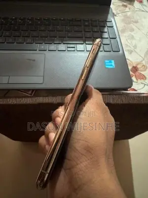 Apple iPhone XS (Used)