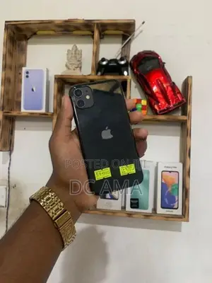 Apple iPhone 11 (Used)