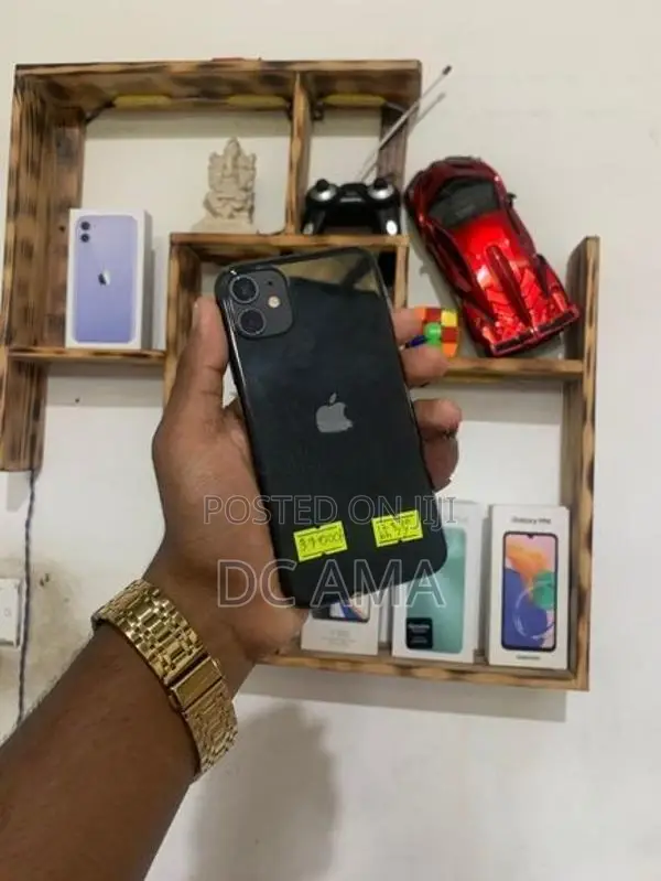 Apple iPhone 11 (Used)