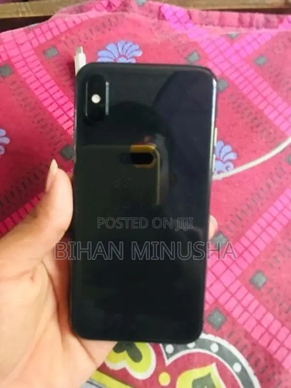 Apple iPhone XS (Used)