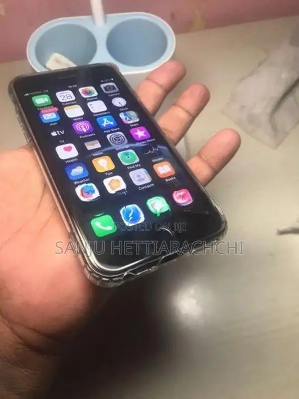 Apple iPhone 8 (Used)