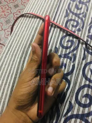 Apple iPhone SE 2 (Used)