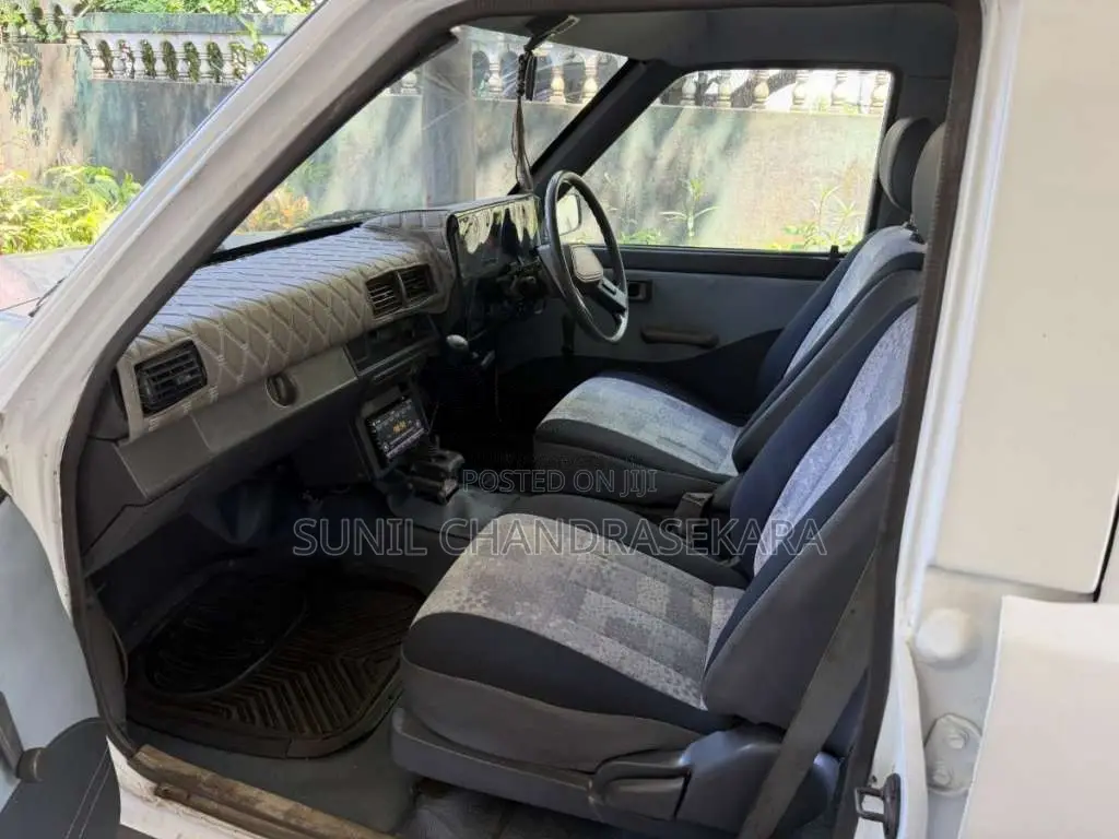 Toyota Hilux 1988 Pickup (Used)