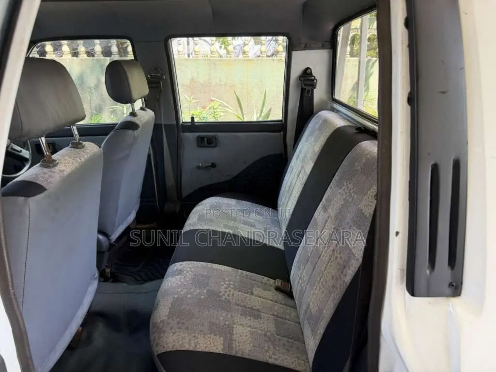 Toyota Hilux 1988 Pickup (Used)