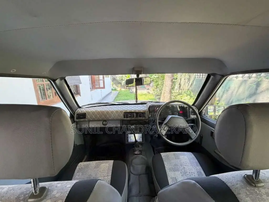 Toyota Hilux 1988 Pickup (Used)