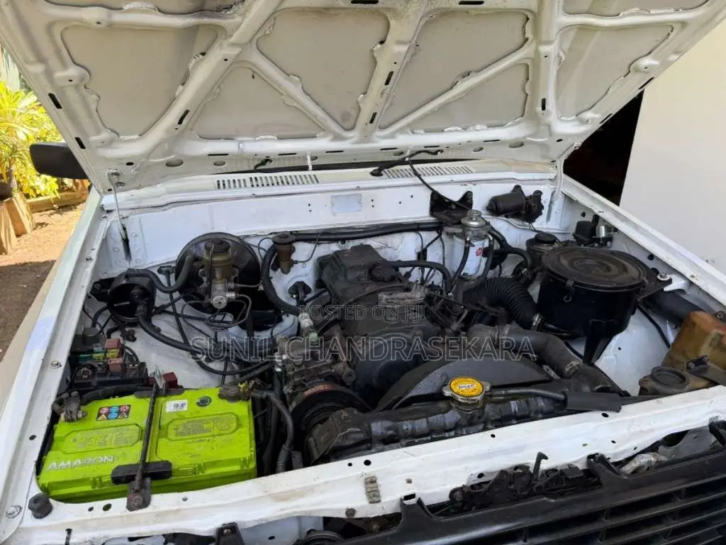 Toyota Hilux 1988 Pickup (Used)