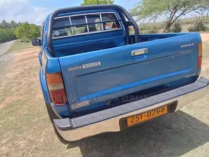 Toyota Hilux 1993 Pickup (Used)