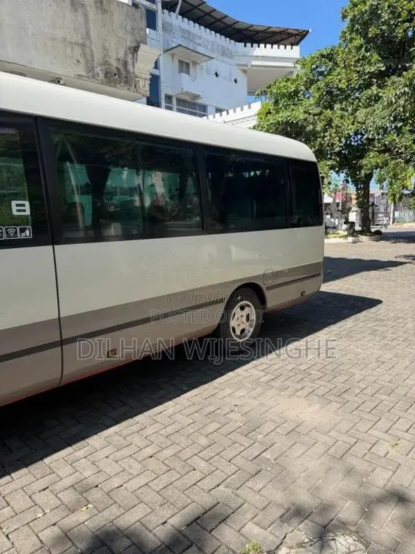 Toyota Coaster 2010 Bus (Used)