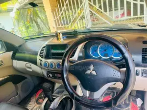Mitsubishi L200 2007 Pickup (Used)