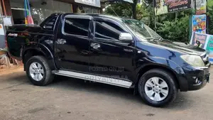 Toyota Hilux 2008 Pickup (Used)