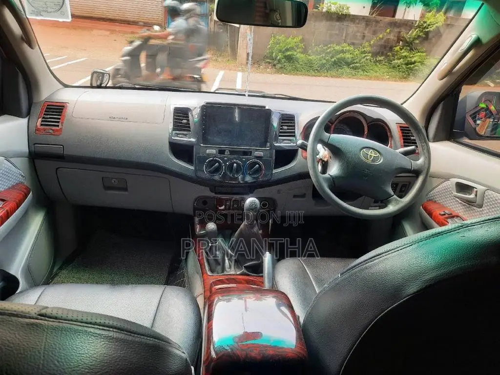 Toyota Hilux 2008 Pickup (Used)