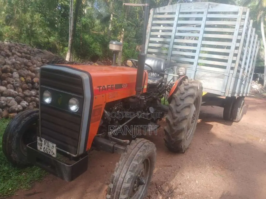 TAFE Tractor 2013 Tractor (Used)