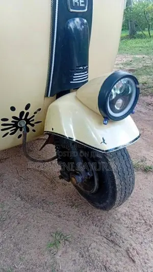 Bajaj 2 Stroke 1995 Three Wheel (Used)