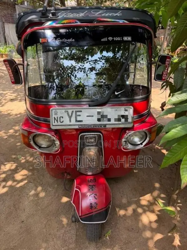 Bajaj RE 205 2010 Three Wheel (Used)