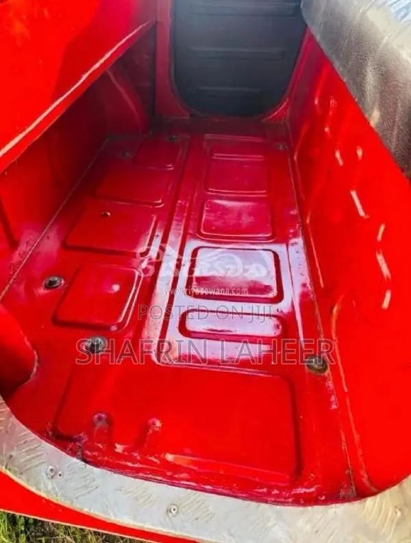 Bajaj RE 205 2010 Three Wheel (Used)