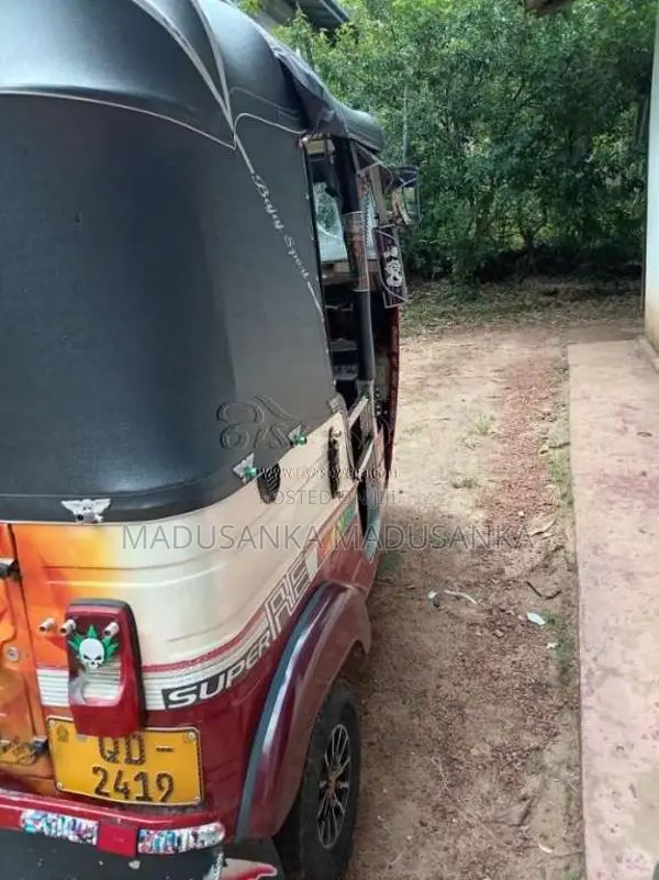 Bajaj 2 Stroke 2005 Three Wheel (Used)