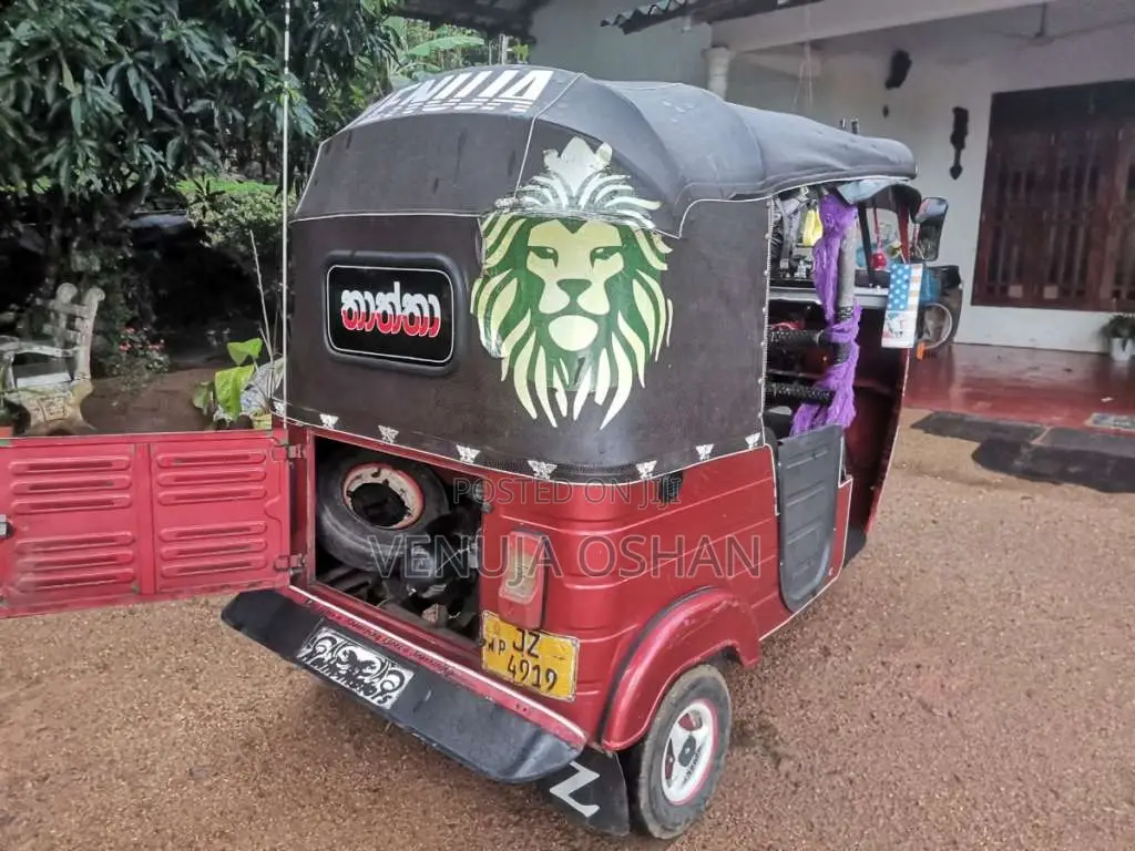 Bajaj 2 Stroke 2007 Three Wheel (Used)