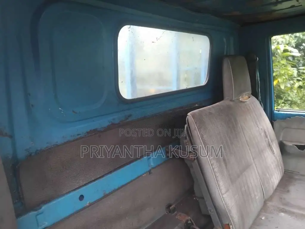 Isuzu ELF 1974 Lorry (Used)