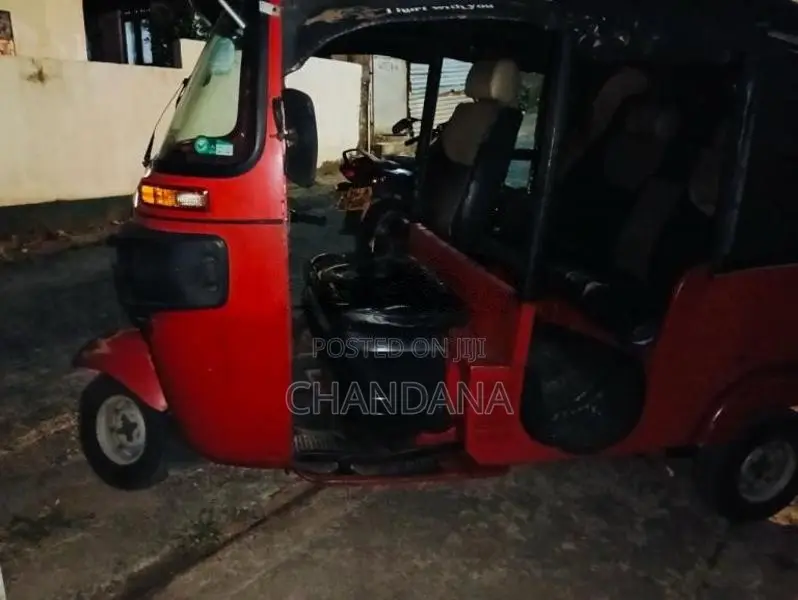 Bajaj 4 stroke 2016 Three Wheel Unregistered (Recondition)