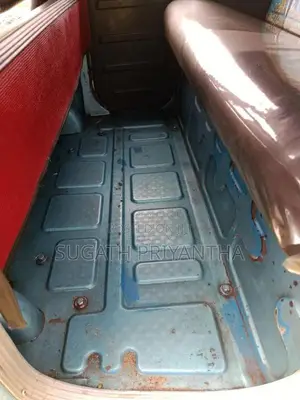 Bajaj RE 205 2011 Three Wheel (Used)