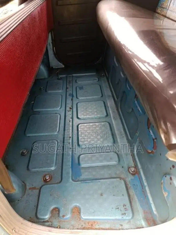 Bajaj RE 205 2011 Three Wheel (Used)
