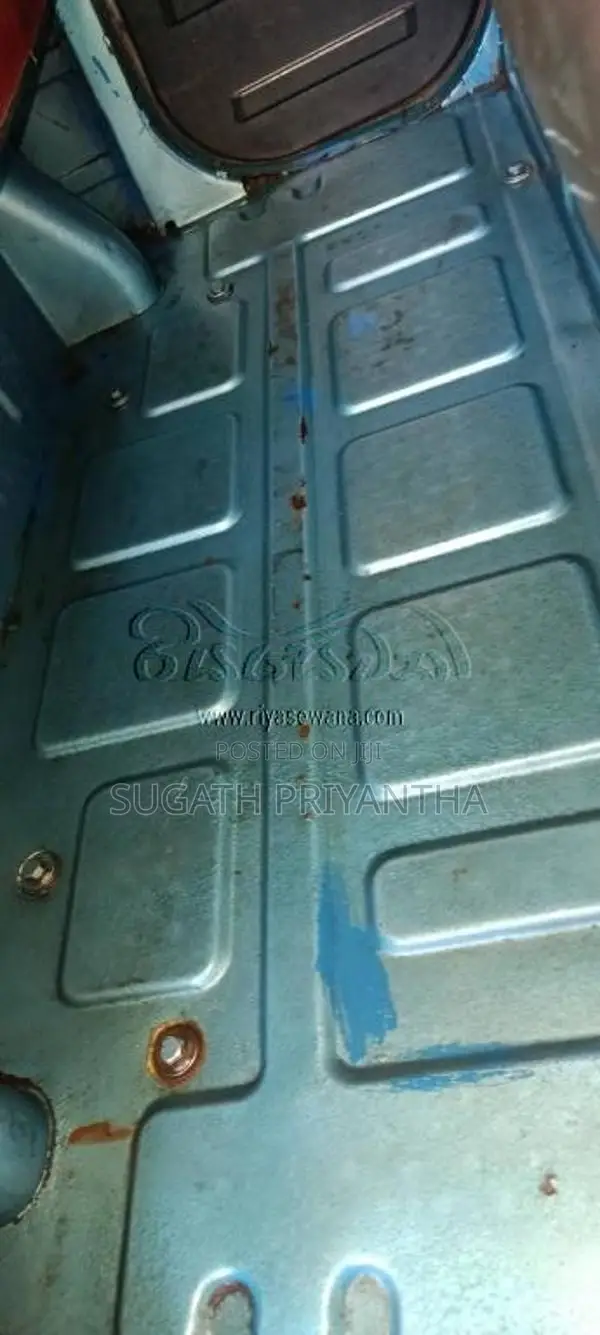 Bajaj RE 205 2011 Three Wheel (Used)