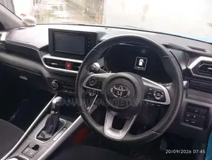 Toyota Raize Z Grade Hybrid2025 2022 SUV (Used)
