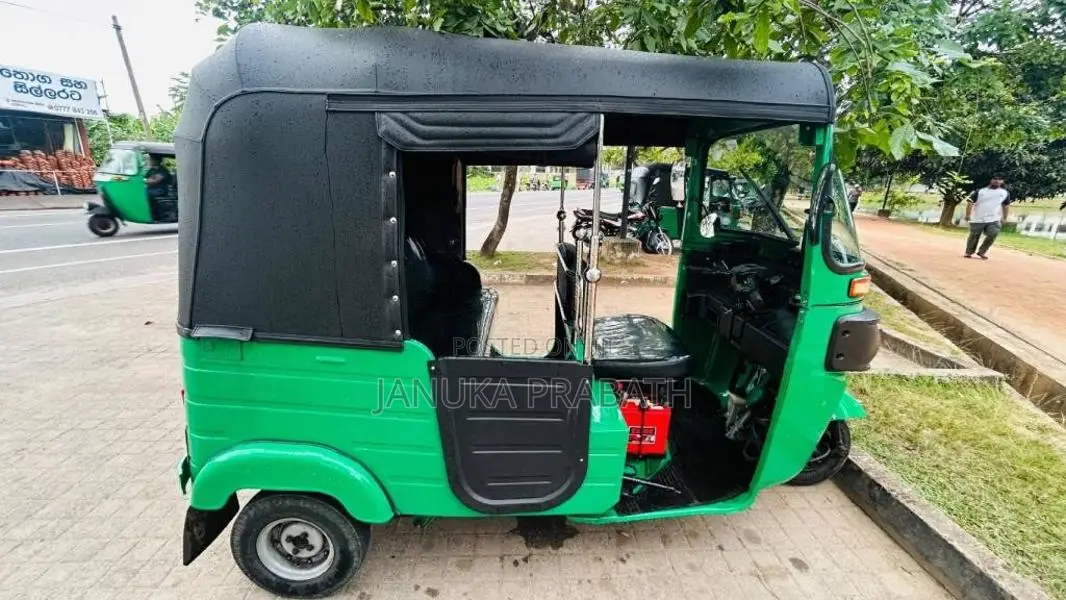 Bajaj RE 2014 Three Wheel (Used)