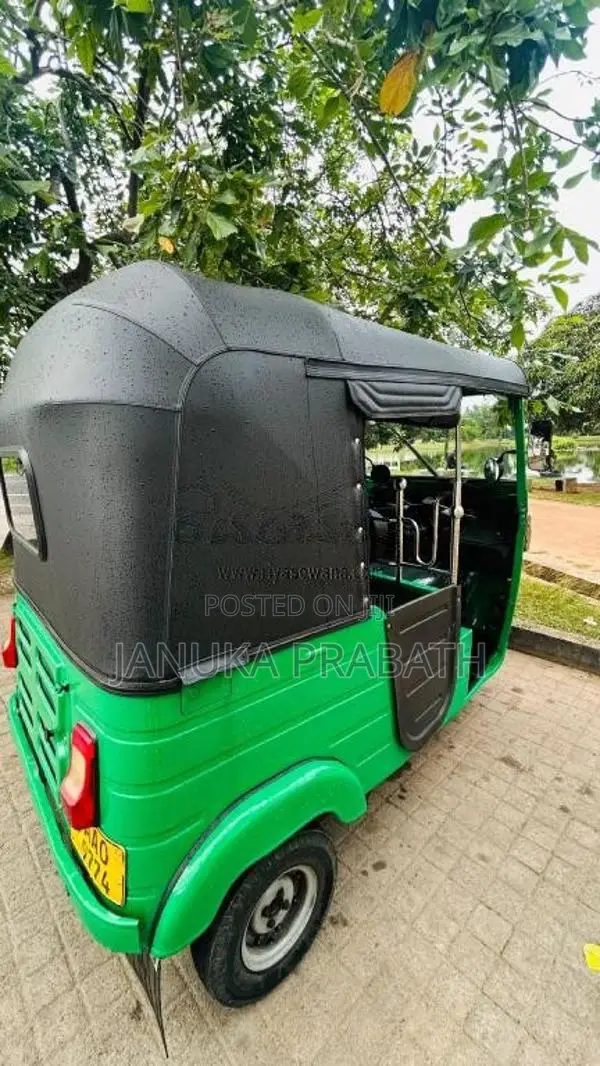 Bajaj RE 2014 Three Wheel (Used)