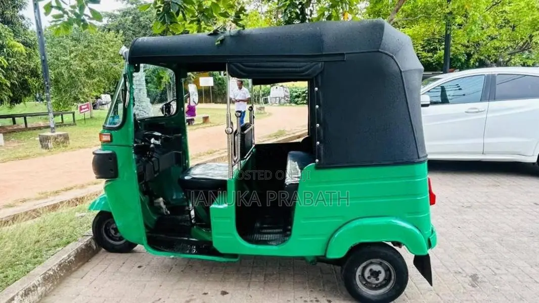 Bajaj RE 2014 Three Wheel (Used)