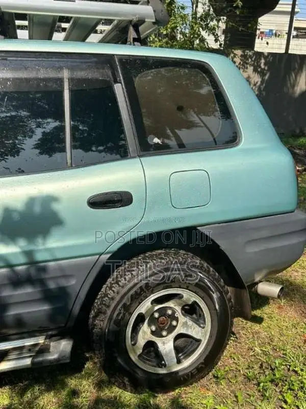 Toyota RAV4 1996 SUV (Used)