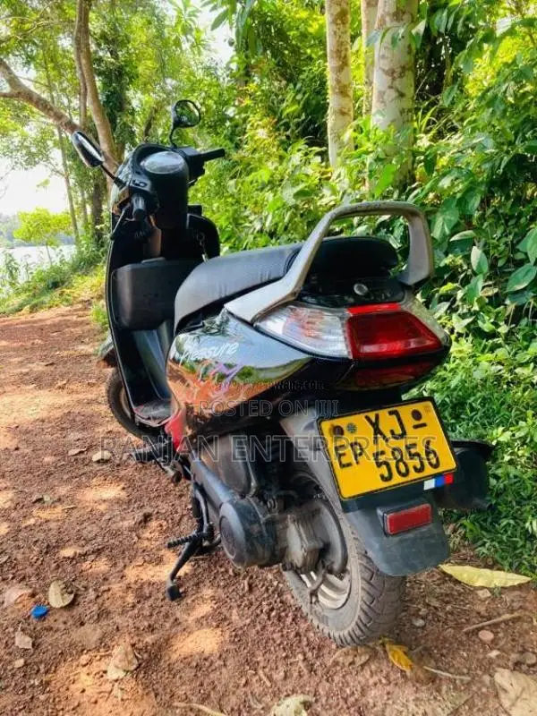 Hero Pleasure 2012 Motorbike (Used)