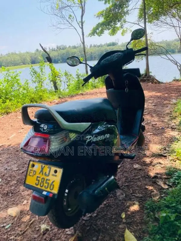 Hero Pleasure 2012 Motorbike (Used)