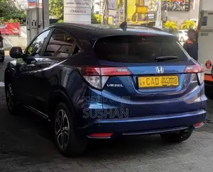 Honda Vezel 2014 SUV (Used)