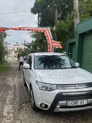 Mitsubishi Outlander 2014 SUV (Used)