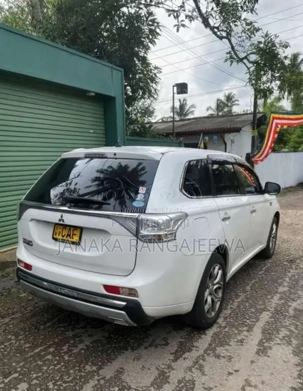Mitsubishi Outlander 2014 SUV (Used)