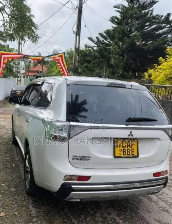 Mitsubishi Outlander 2014 SUV (Used)